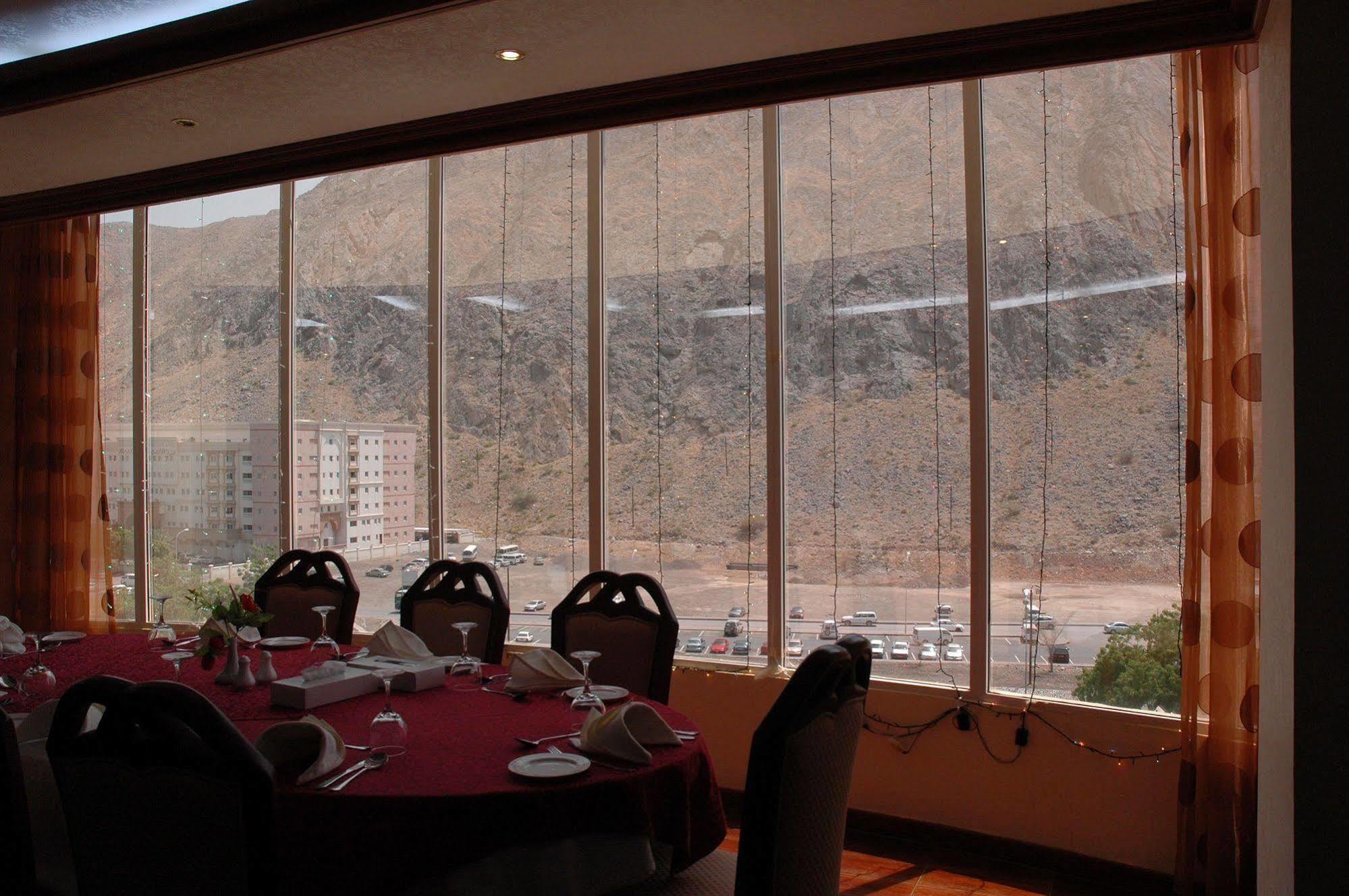 Hotel Golden Oasis Muscat Exterior photo